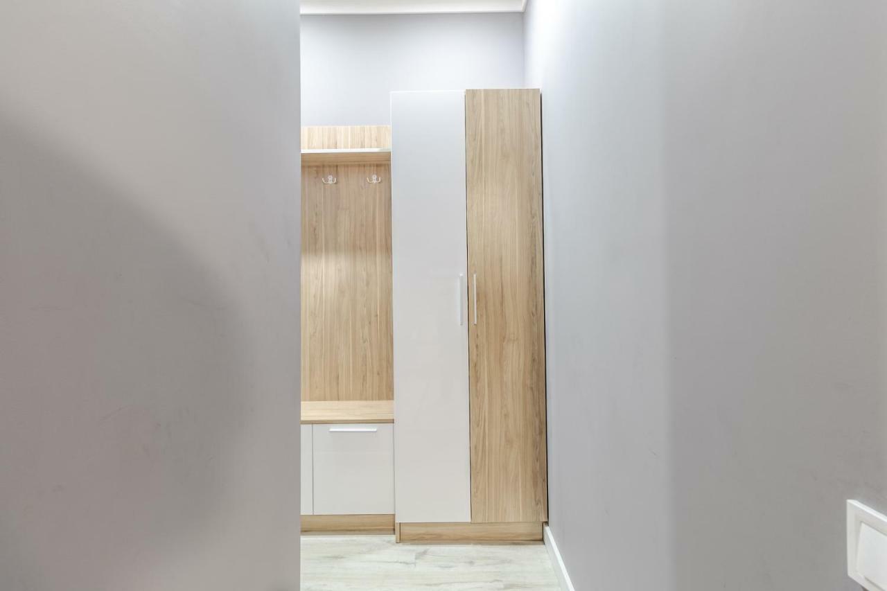 Modern Rus Apartamento Lviv Exterior foto