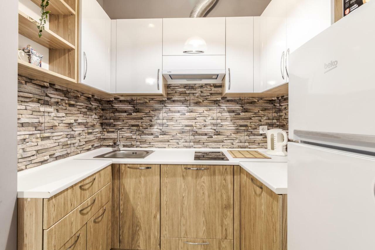 Modern Rus Apartamento Lviv Exterior foto